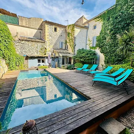 Guest house Dans Maison Du Xvii Eme Piscine Billard Cheminee *
